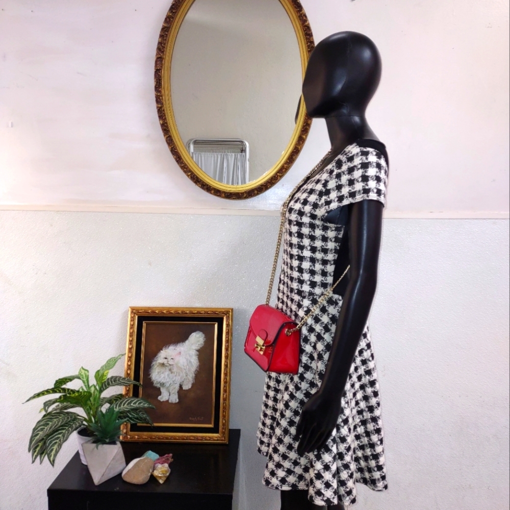 HOUNDSTOOTH DRESS - Picture 3 of 6